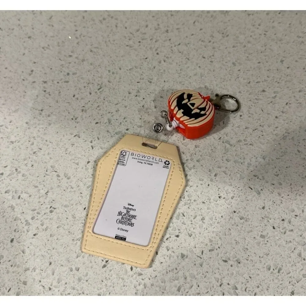 Disney The‎ Nightmare Before Christmas Figural Coffin Retractable Lanyard